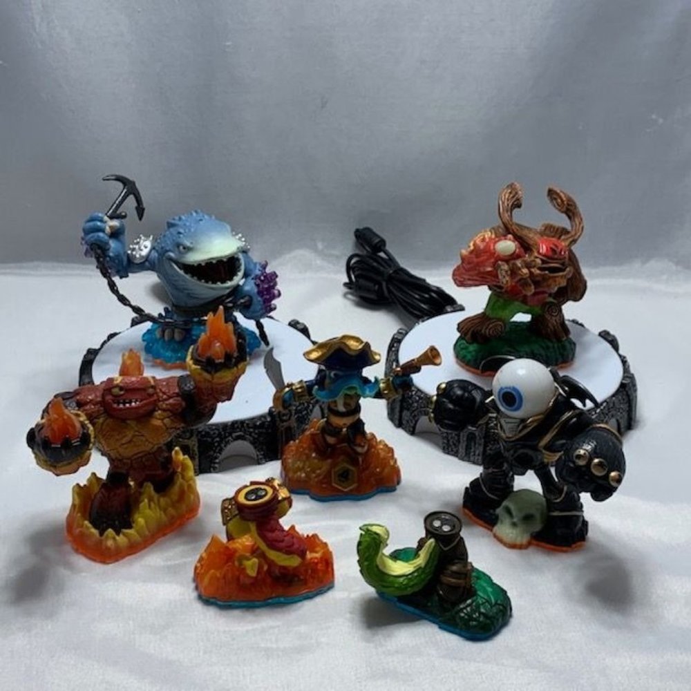 Skylanders Giants Portal of Power 0000547 9 PC Lot Wii (U), PS3, PS4, XBox One